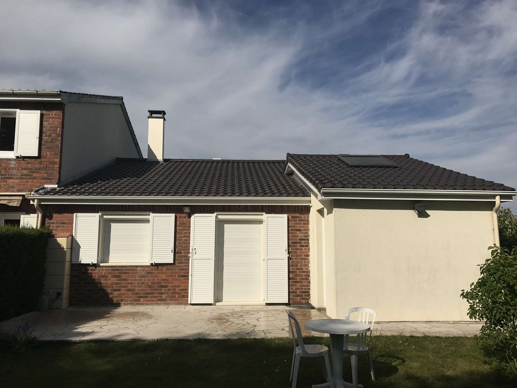 Toiture tuiles avec velux posés